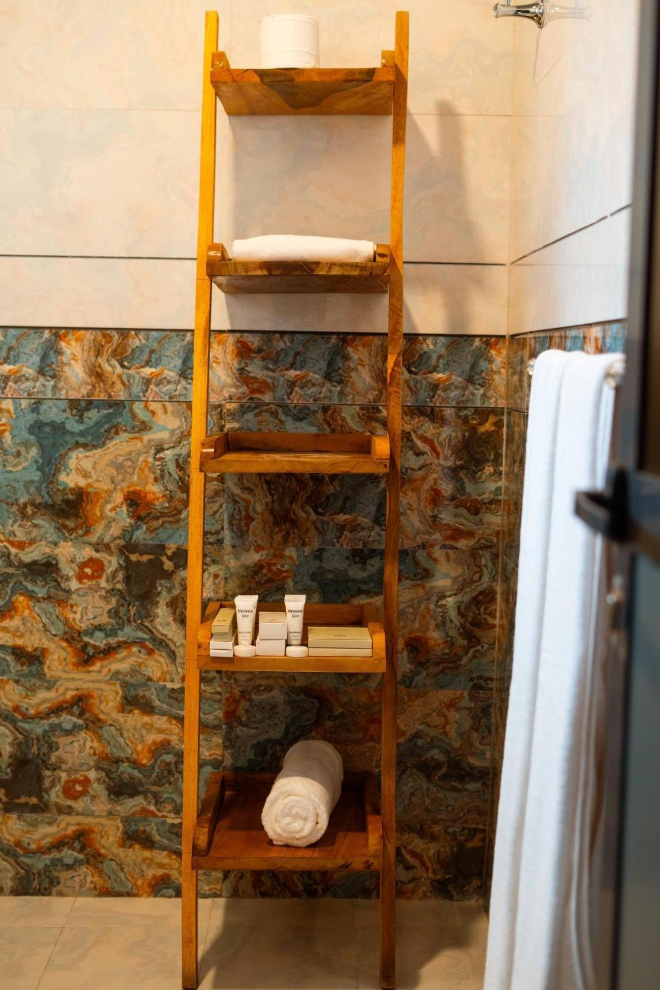 Hotel Canary & 4*